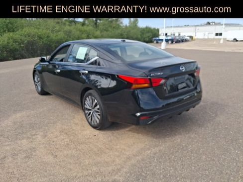 Used 2025 Nissan Altima 2.5 SV FWD image 6