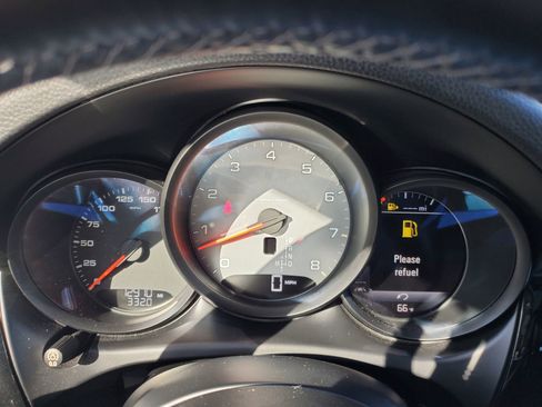 Used 2018 Porsche Macan S image 24