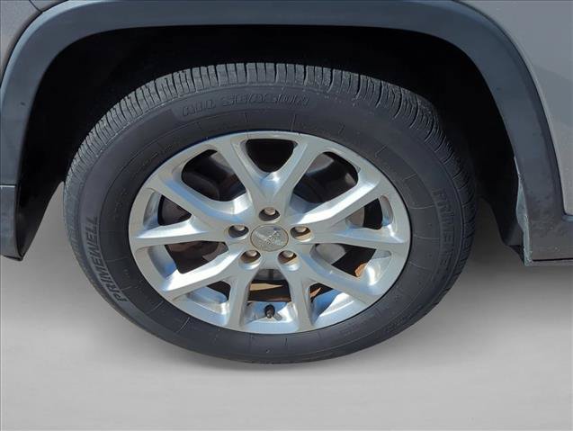 Used 2015 Jeep Cherokee Latitude FWD image 24
