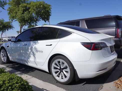 Used 2021 Tesla Model 3 Standard Range Plus RWD image 5