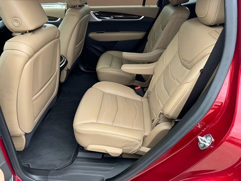 Used 2022 Cadillac XT6 Premium Luxury w/ Platinum Package AWD/4WD image 21