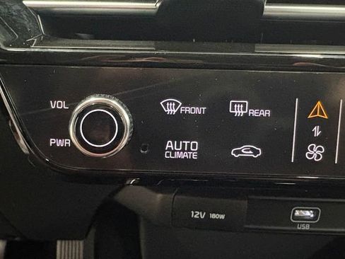 Used 2023 Kia Niro EX FWD image 25
