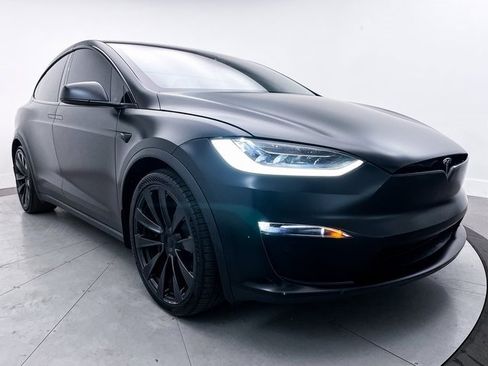 Used 2022 Tesla Model X Plaid image 10