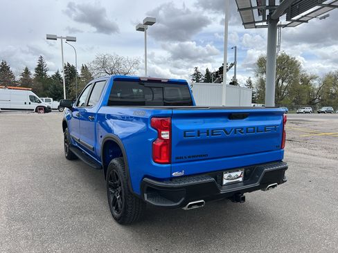 Used 2025 Chevrolet Silverado 1500 LT Trail Boss w/ Convenience Package II image 3