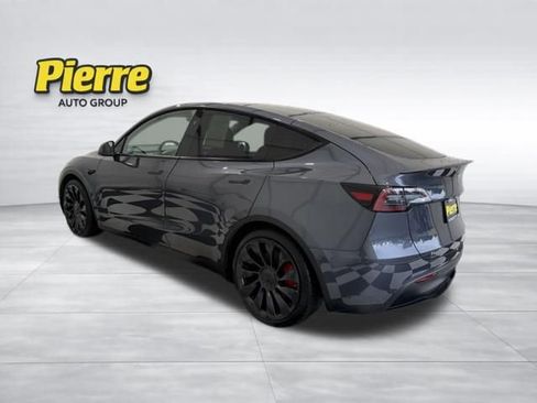 Used 2023 Tesla Model Y Performance image 2