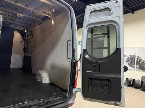 Used 2022 Mercedes-Benz Sprinter 2500 image 23