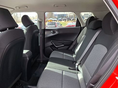Used 2021 Kia Soul S image 10