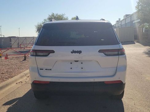 Used 2023 Jeep Grand Cherokee L Laredo AWD/4WD image 7