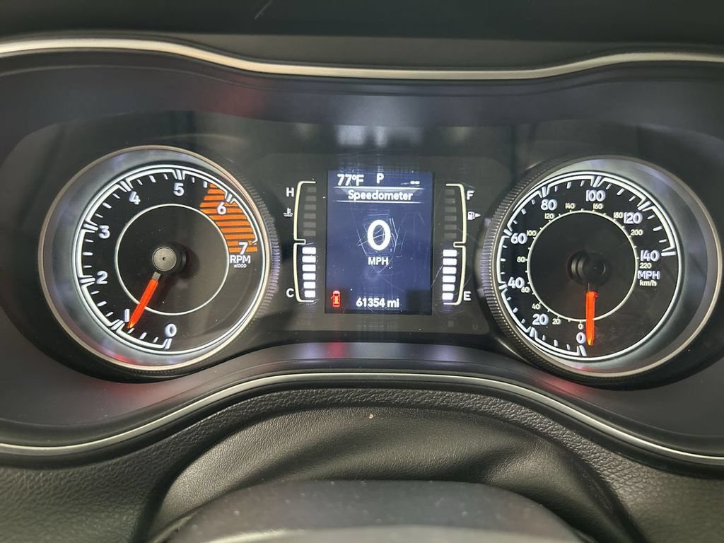 Used 2019 Jeep Cherokee Latitude Plus w/ Cold Weather Group AWD/4WD image 13