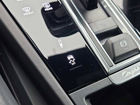Certified 2023 Porsche Cayenne S AWD/4WD image 19