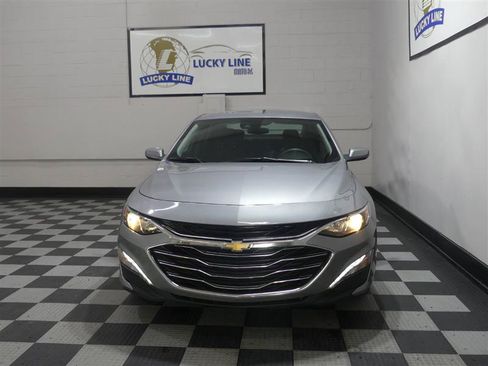 Used 2024 Chevrolet Malibu LT FWD image 2