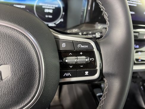 Used 2023 Kia Sorento SX AWD/4WD image 39