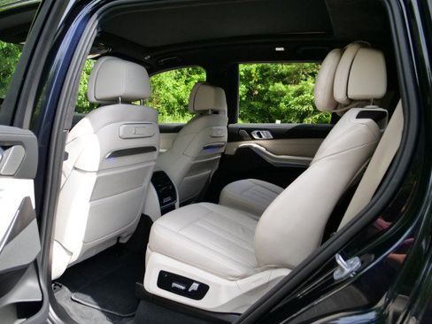 Used 2024 BMW X7 M60i w/ Executive Package AWD/4WD image 37