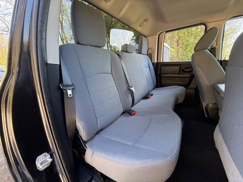 Used 2017 RAM 1500 Express AWD/4WD image 29