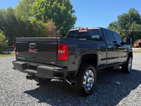 Used 2016 GMC Sierra 2500 Denali w/ Duramax Plus Package AWD/4WD image 8