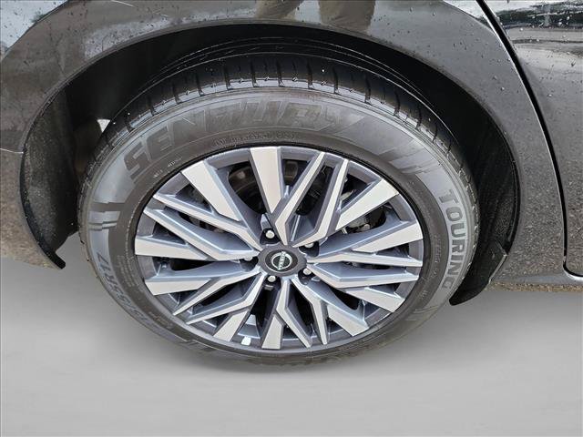 Used 2025 Nissan Altima 2.5 SV FWD image 11