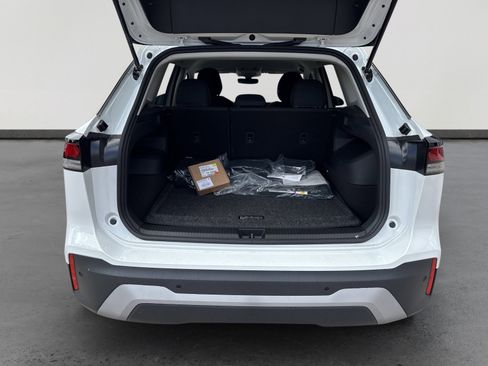 New 2026 Volkswagen Tiguan S image 6