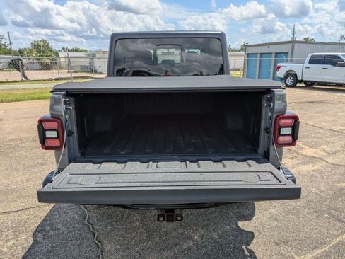Used 2020 Jeep Gladiator Rubicon AWD/4WD image 13