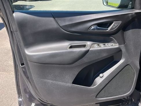 Used 2022 Chevrolet Equinox LT AWD/4WD image 9