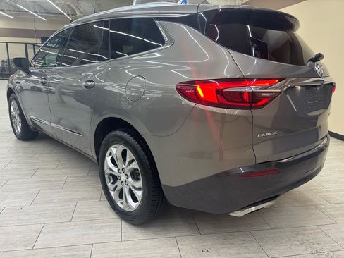 Used 2018 Buick Enclave Avenir w/ Avenir Technology Package FWD image 6