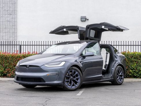 Used 2022 Tesla Model X AWD/4WD image 3