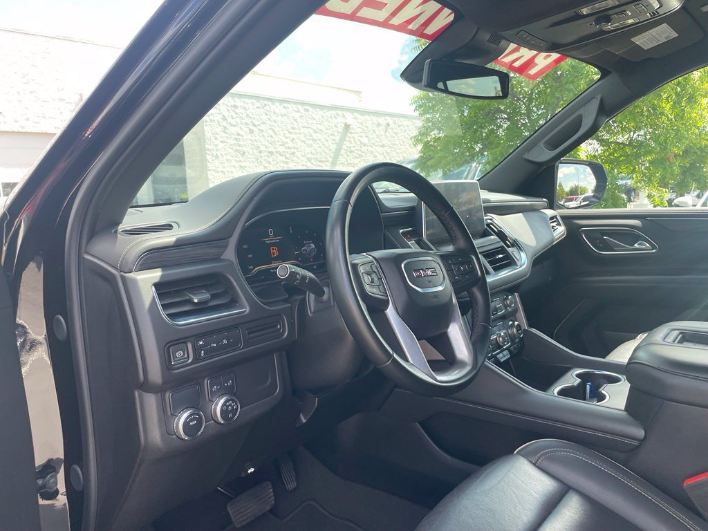 Used 2024 GMC Yukon SLT RWD image 9