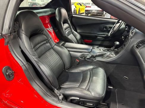 Used 2003 Chevrolet Corvette Convertible w/ Preferred Equipment Group1 image 13