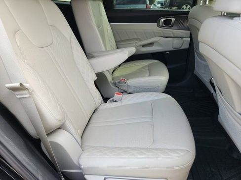 Used 2021 Kia Sorento SX image 14