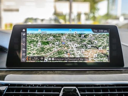 Used 2018 BMW 540i w/ M Sport Package RWD image 25