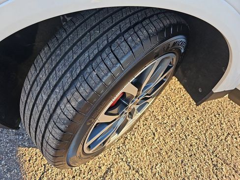 Used 2025 Cadillac XT5 Sportv w/ Technology Package image 35