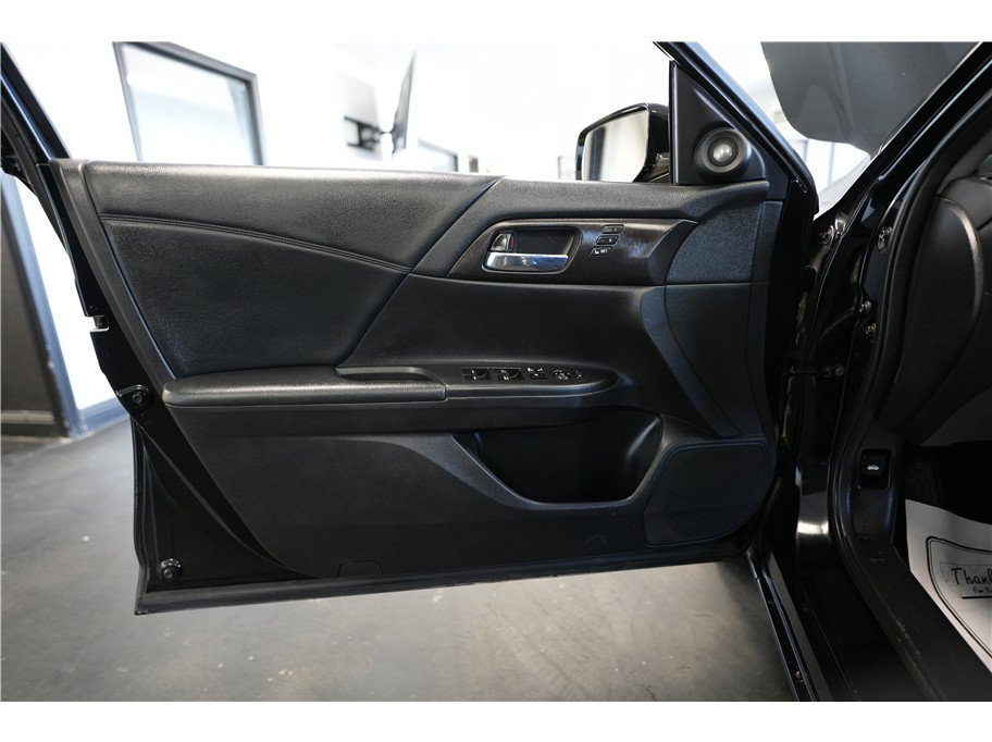 Used 2015 Honda Accord EX-L image 16