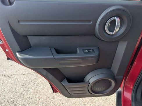 Used 2009 Dodge Nitro SE image 16