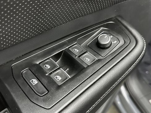 Used 2026 Volkswagen Atlas SE image 11