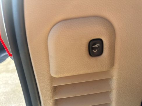 Used 2018 Jeep Grand Cherokee Limited w/ Luxury Group II image 15