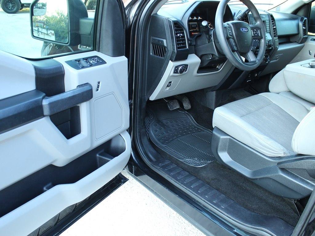 Used 2017 Ford F150 XL w/ Equipment Group 101A Mid RWD image 16