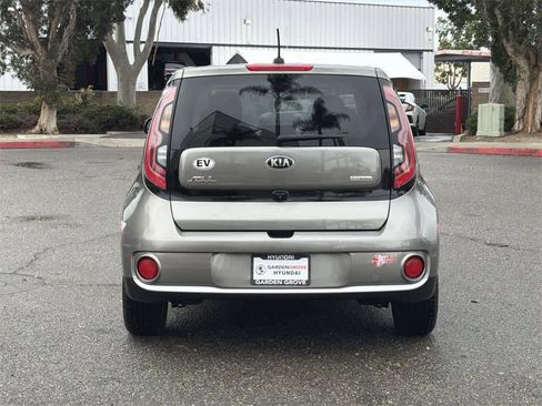 Used 2017 Kia Soul EV-e image 5