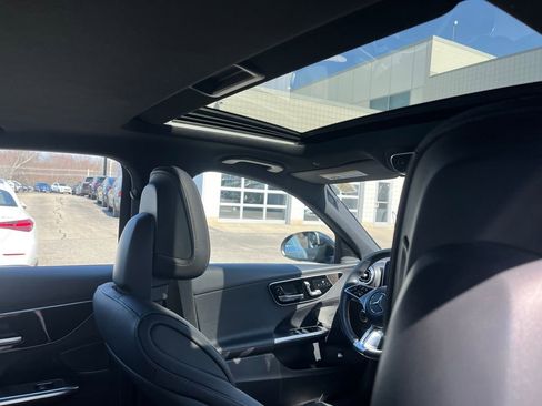 Certified 2023 Mercedes-Benz C 300 4MATIC Sedan w/ Exclusive Trim Package image 19