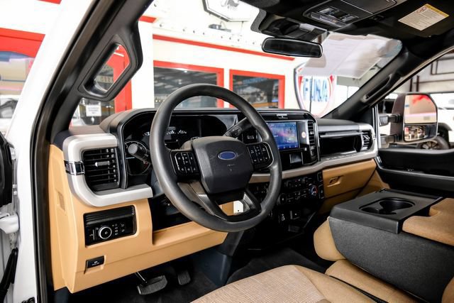 Used 2025 Ford F250 XLT AWD/4WD image 5