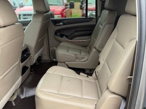 Used 2017 Chevrolet Suburban Premier AWD/4WD image 20