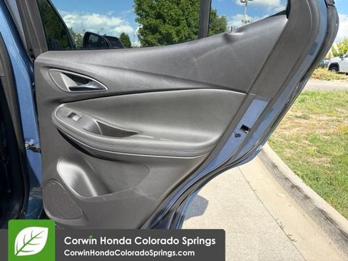 Used 2025 Buick Encore GX Sport Touring AWD/4WD image 19