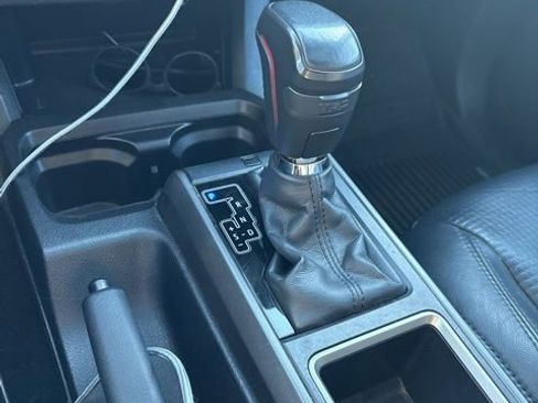 Used 2020 Toyota Tacoma TRD Off-Road image 15