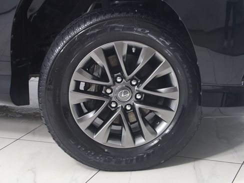 Used 2019 Lexus GX 460 Premium AWD/4WD image 17