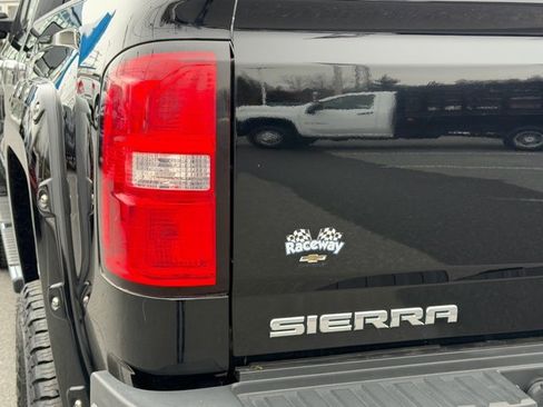 Used 2018 GMC Sierra 3500 Denali image 23