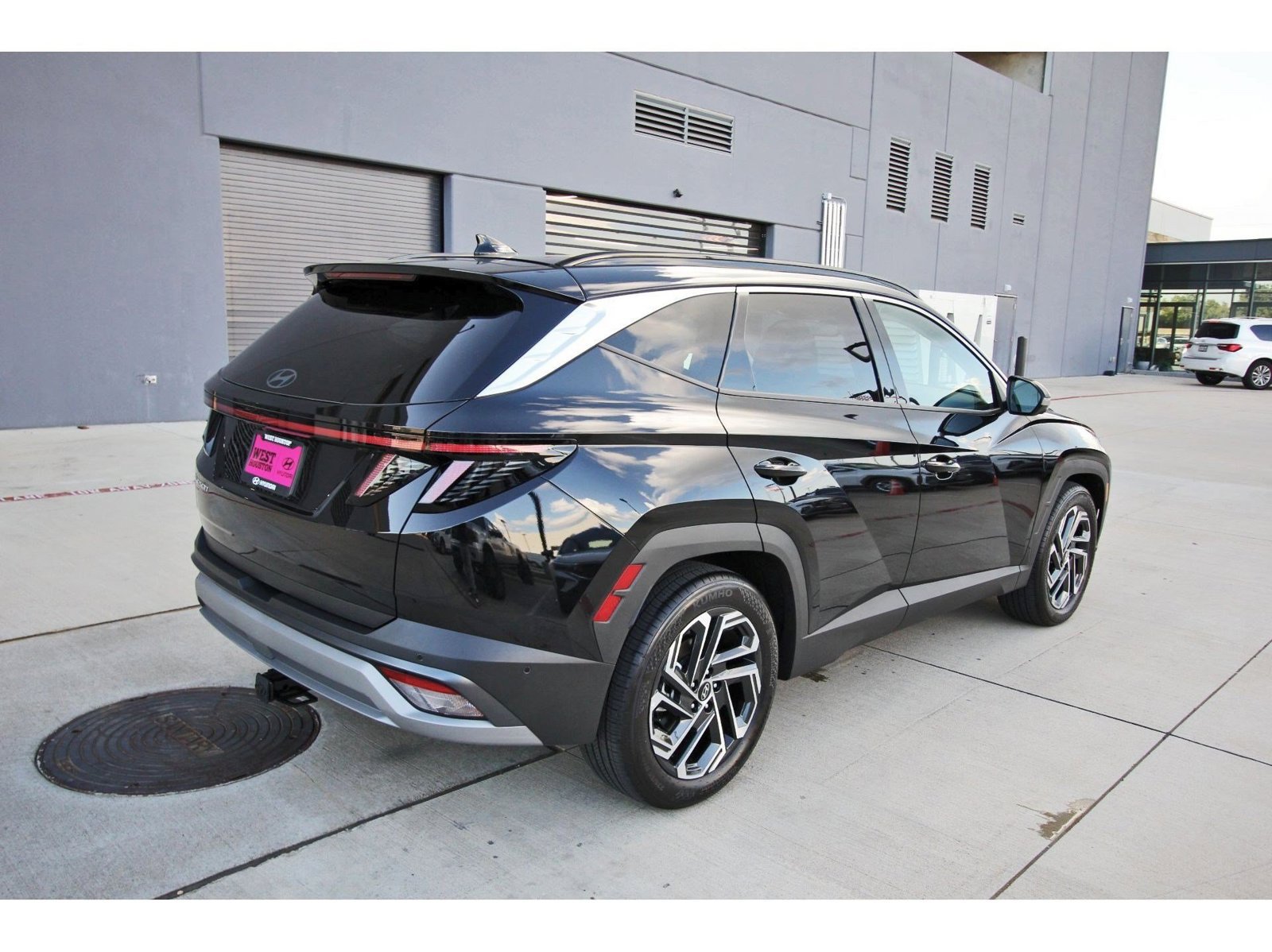 Certified 2026 Hyundai Tucson Limited FWD image 9