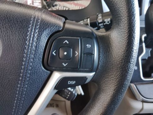 Used 2017 Toyota Sienna L FWD image 27