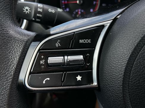 Used 2022 Kia Forte LXS FWD image 16