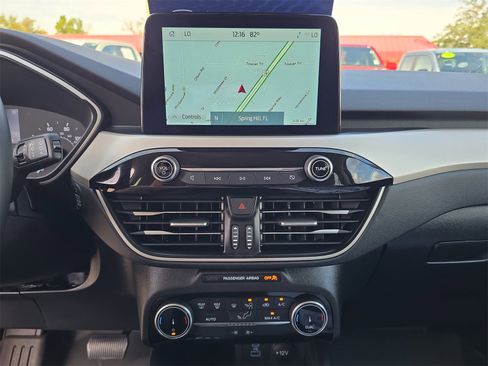 Certified 2022 Ford Escape SE w/ Convenience Package image 16