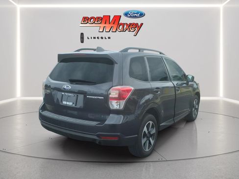 Used 2018 Subaru Forester 2.5i Premium w/ All-Weather Package AWD/4WD image 4