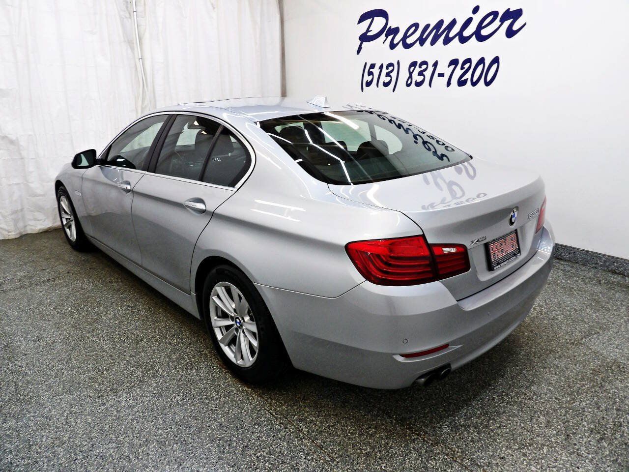 Used 2016 BMW 528i xDrive Sedan AWD/4WD image 4