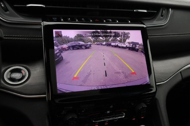 Used 2024 Jeep Grand Cherokee Limited 4xe AWD/4WD image 18